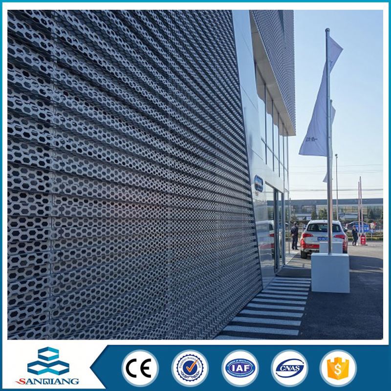 cheap triangle galvanized perforated metal mesh floor