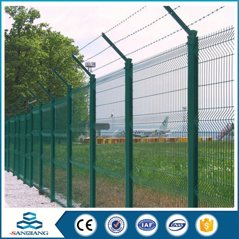 electro galvanized 3d bndingchain link fence machine price